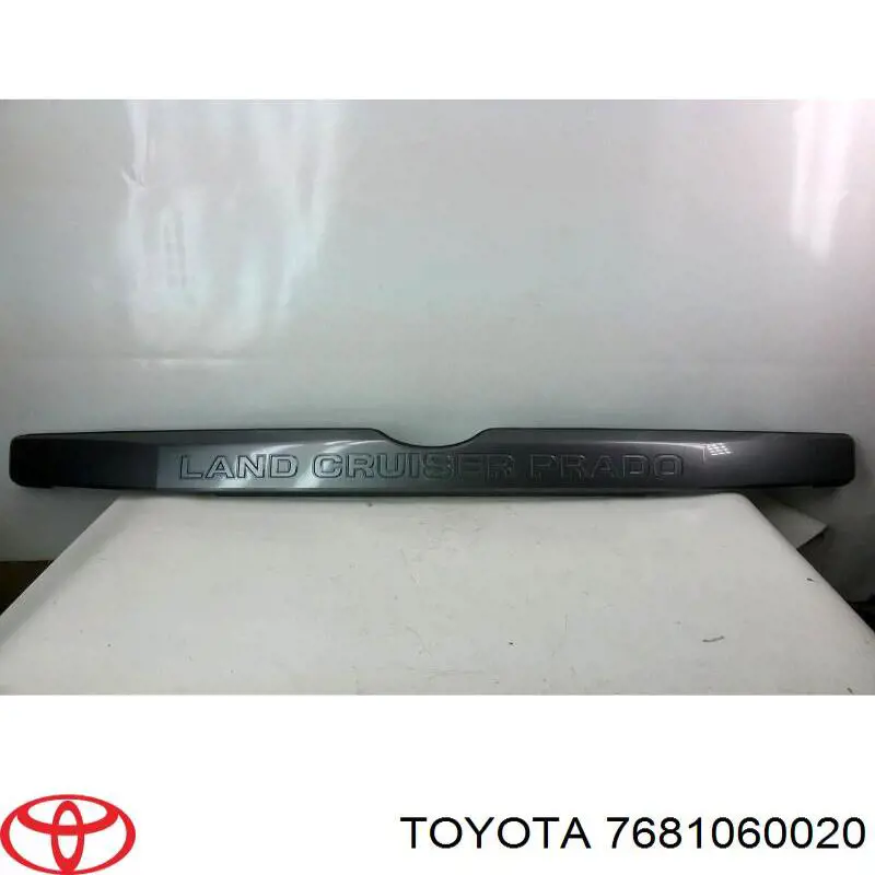 Moldura de tapa de maletero Toyota 7681060020 precio, desde 107,14 EUR