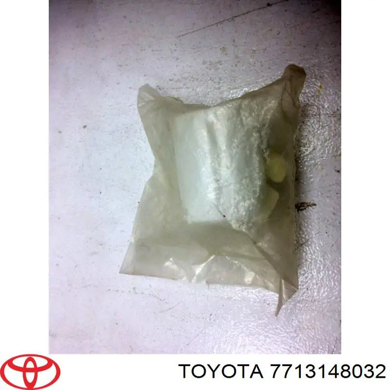 Carcasa del filtro de combustible Toyota 7713148032 precio, desde 58,38 EUR