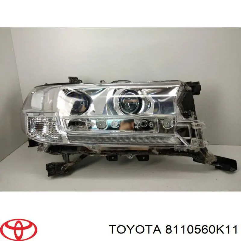 8110560K11 Toyota Luz derecha