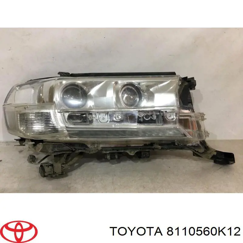 Faro derecho Toyota 8110560K12 precio, desde 1194,76 EUR