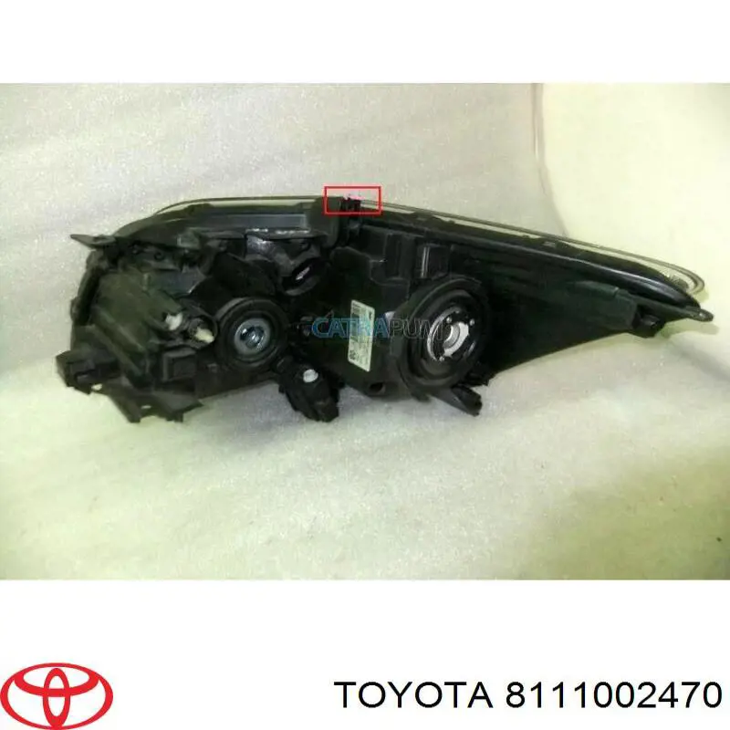 Faro derecho Toyota 8111002470 precio, desde 74,96 EUR