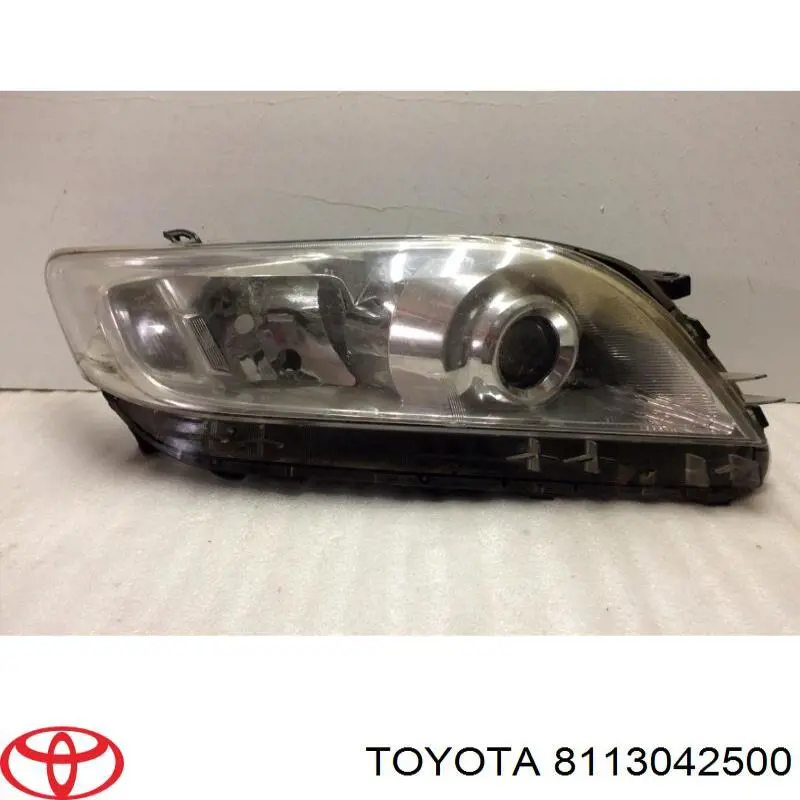 8113042500 Toyota faro derecho