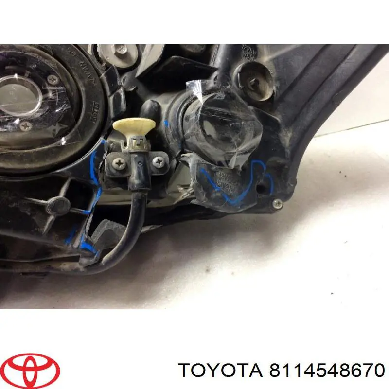 Comprar 8114548671 Toyota Faro derecho