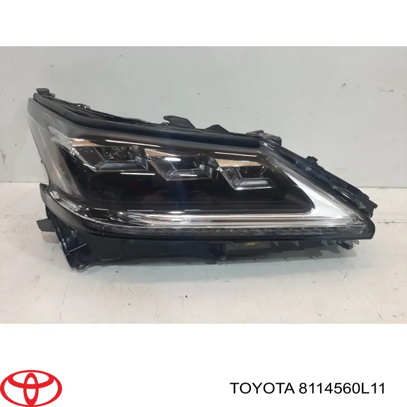 8114560L11 Toyota faro derecho