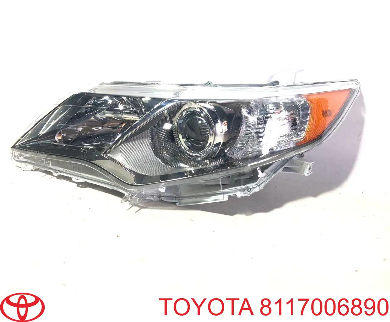 8117006890 Toyota Faros