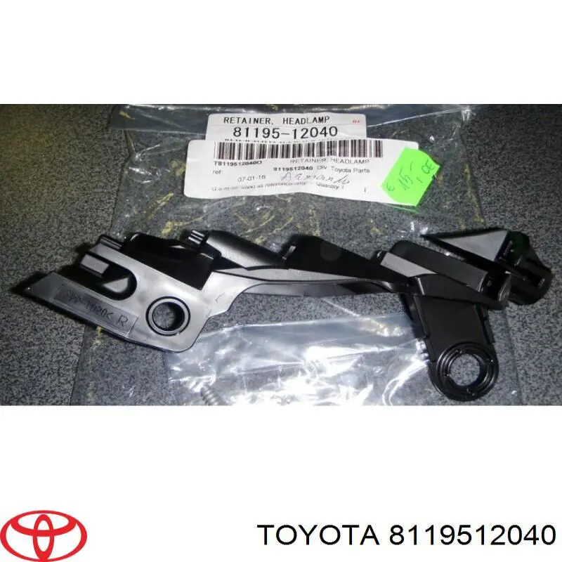 Comprar 8119512040 Toyota Soporte de fijación del faro delantero derecho