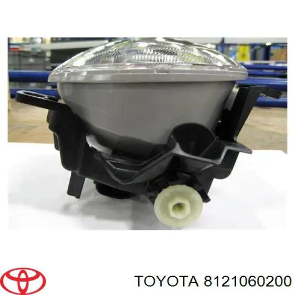 8121060200 Toyota faro antiniebla derecho