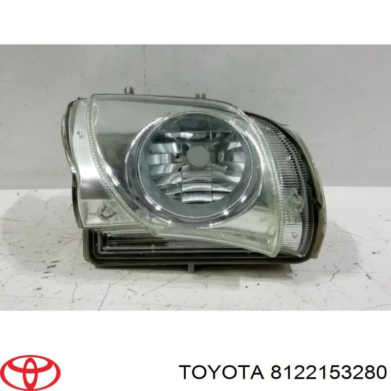 8122153281 Toyota luz antiniebla izquierdo