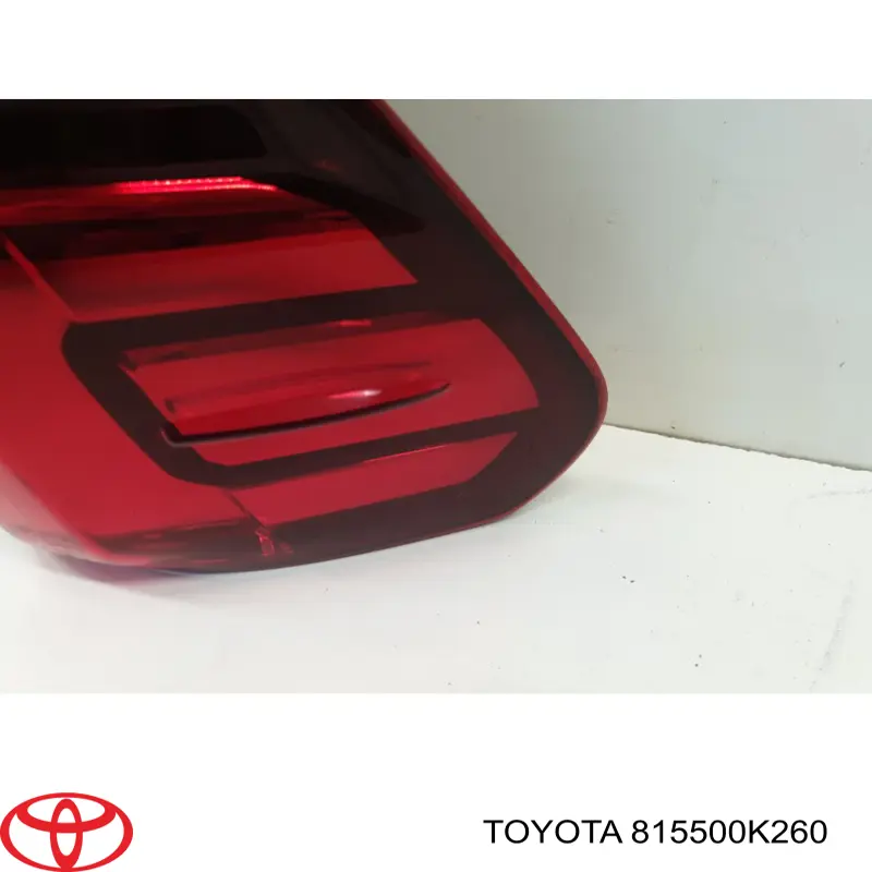815500K260 Toyota Piloto trasero derecho