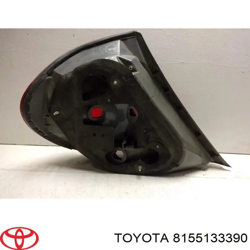 8155133390 Toyota Piloto trasero derecho