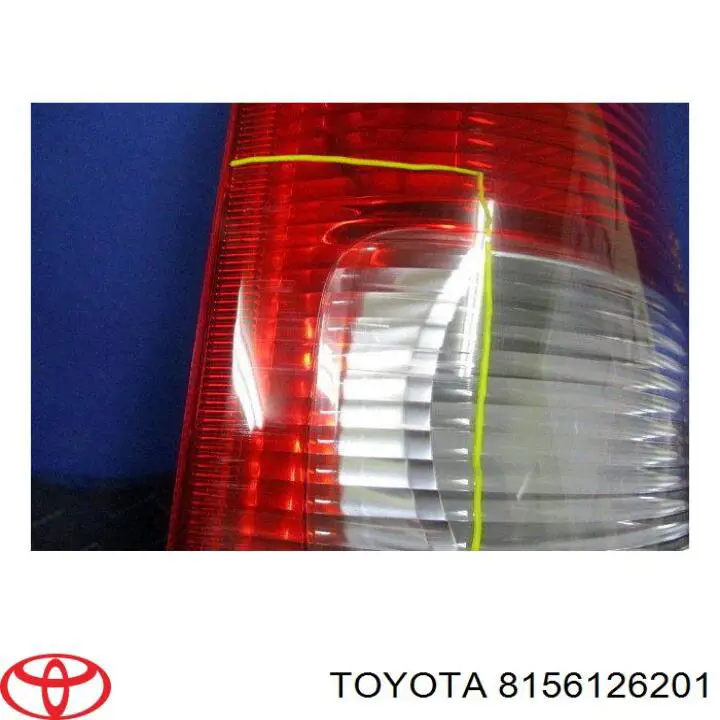 8156126201 Toyota piloto posterior izquierdo