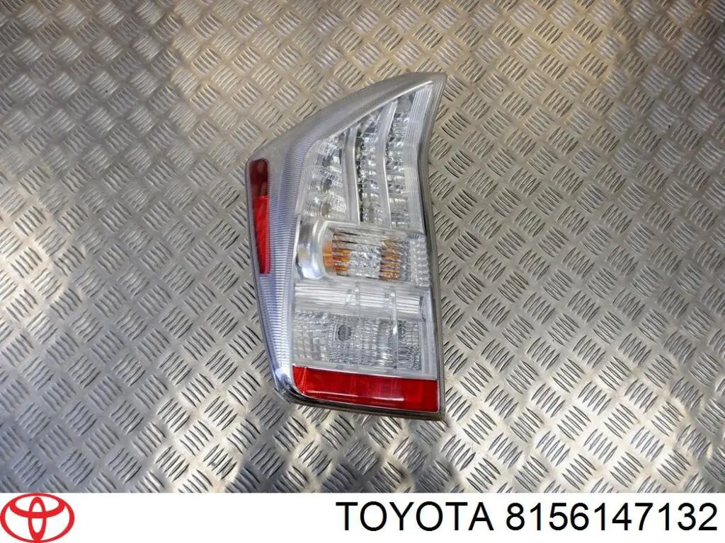 Piloto trasero izquierdo Toyota 8156147132 precio, desde 168,43 EUR