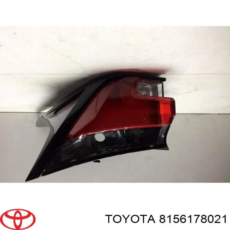 8156178021 Toyota piloto posterior exterior izquierdo