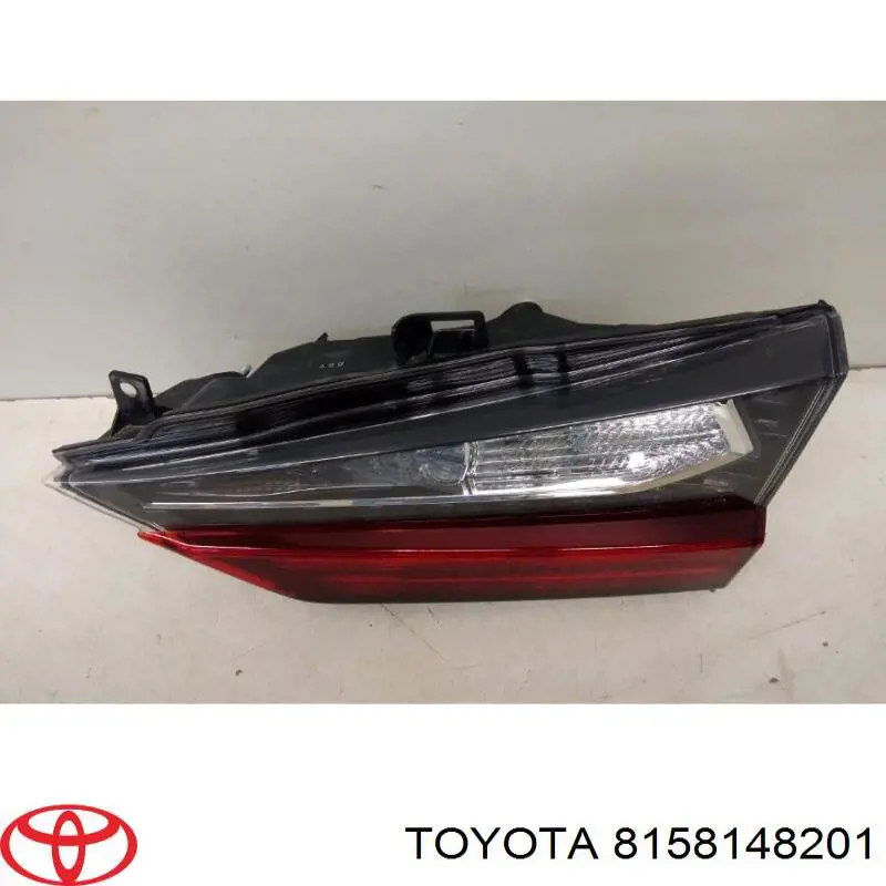 8158148201 Toyota piloto posterior interior derecho