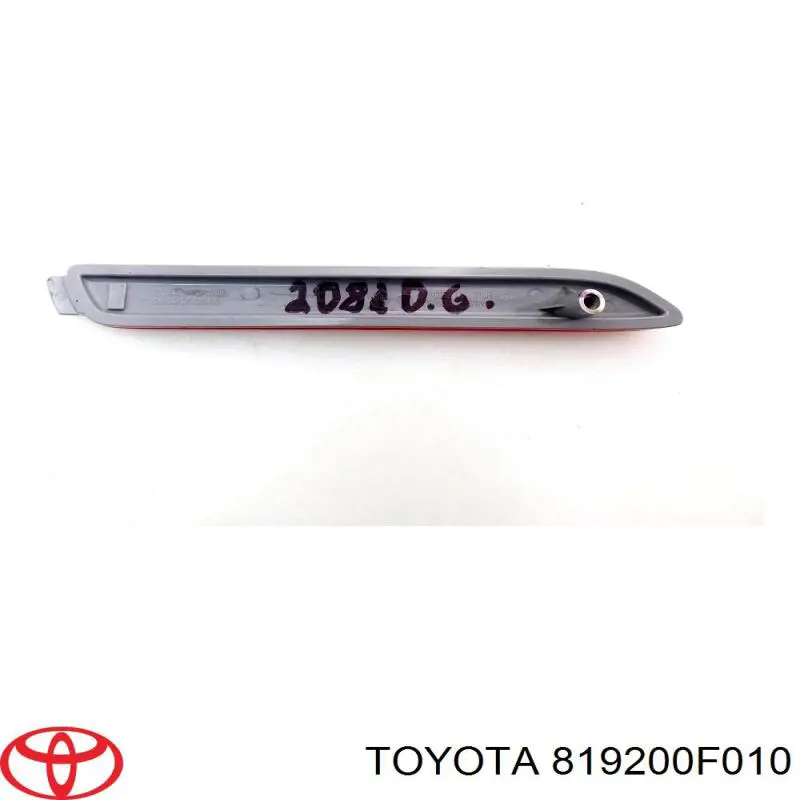 819200F010 Toyota reflector, parachoques trasero, izquierdo