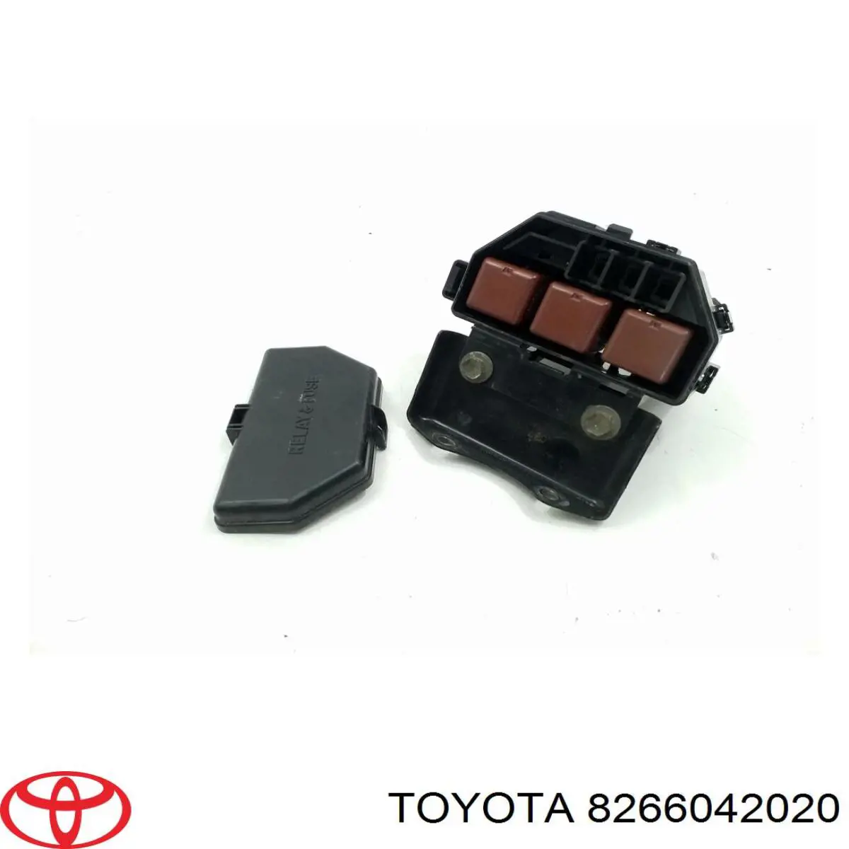 8266042020 Toyota Caja de relés y fusibles