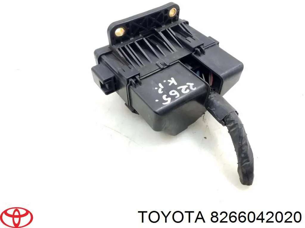 Comprar 8266042020 Toyota Caja de fusibles