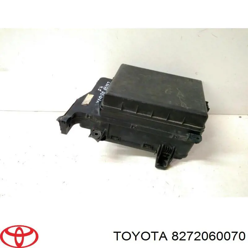 Caja fusibles Toyota Land Cruiser 100 SUV (J10) (1998 - 2005) precio, desde 271,28 EUR
