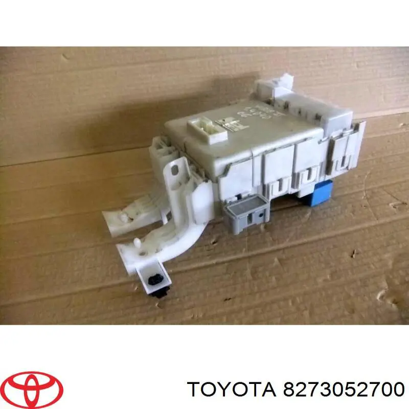 8273052700 Toyota 