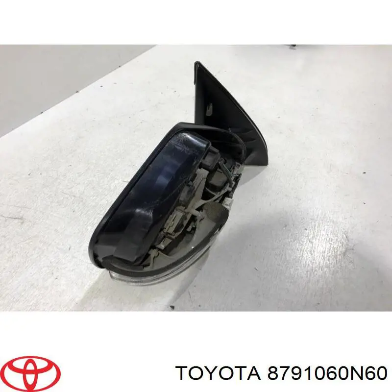8791060N50 Toyota espejo retrovisor derecho