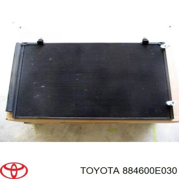 884600E030 Toyota condensador aire acondicionado