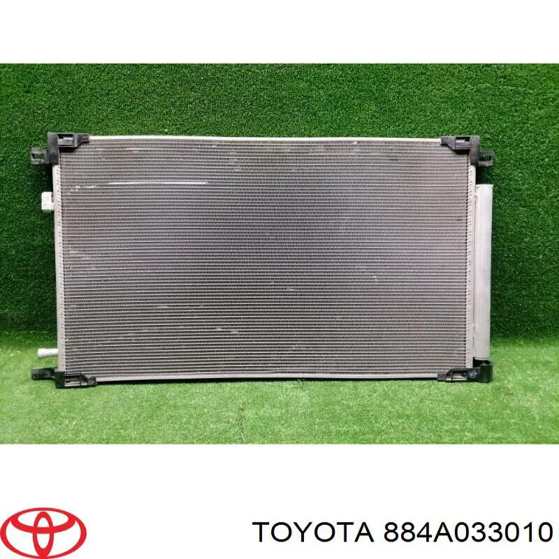 884A033010 Toyota condensador aire acondicionado