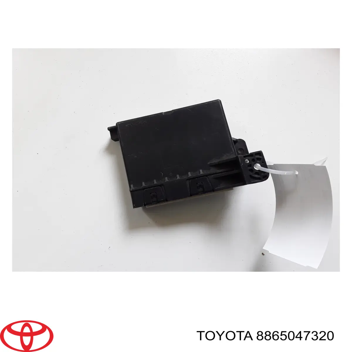 8865047320 Toyota 