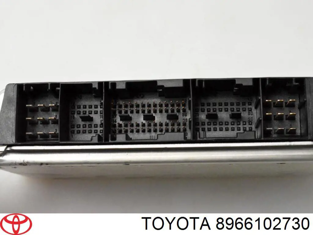 Unidad de control del motor  Toyota 8966102730 precio, desde 82,46 EUR