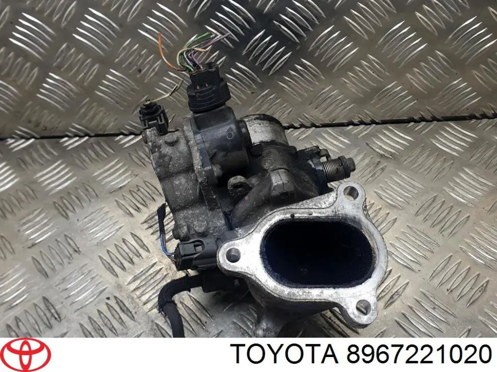 8967221020 Toyota Mariposa de admisión