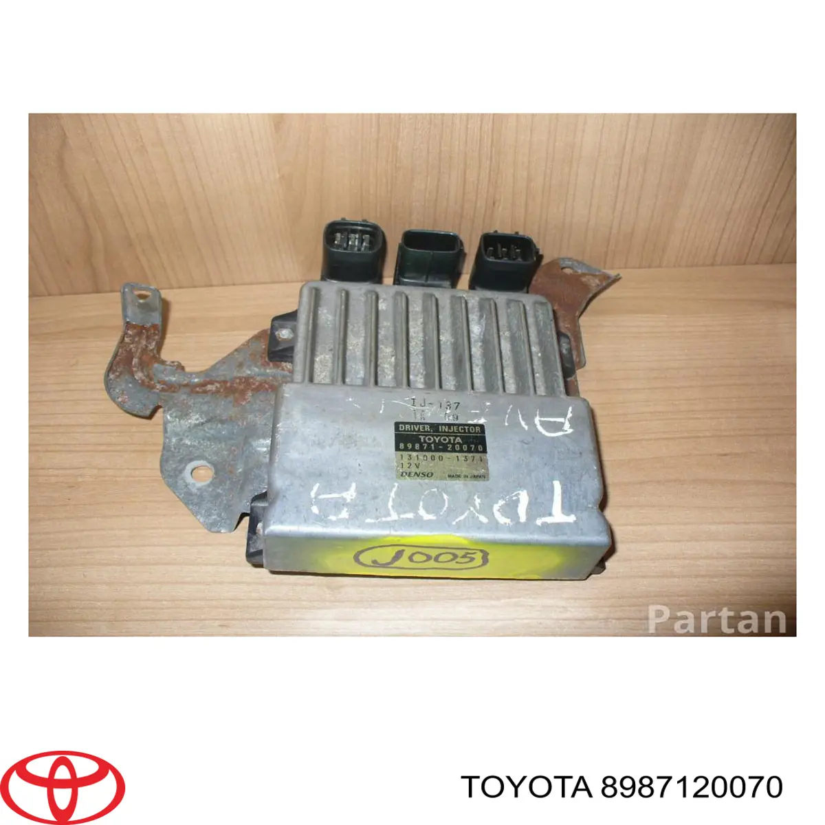 Módulo de control de inyección de combustible (ECU) Toyota 8987120070