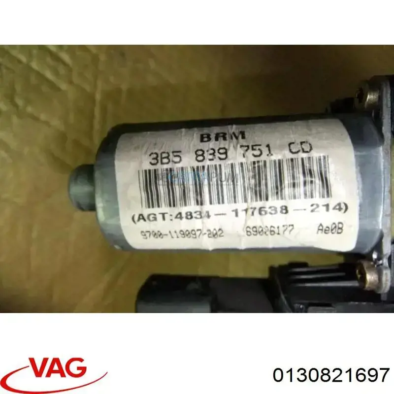 Motor del elevalunas de la puerta trasera izquierda VAG 0130821697