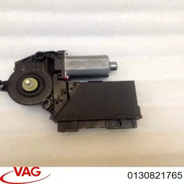 Motor del elevalunas eléctrico 0130821765 VAG