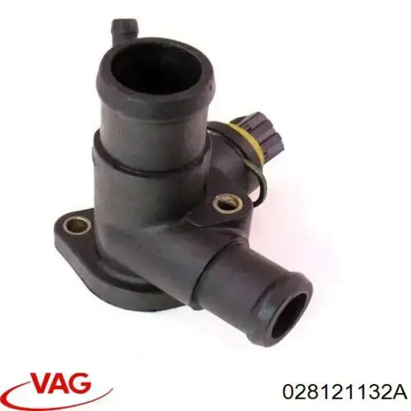 Brida del sistema de refrigeración (triple unión) 028121132A VAG