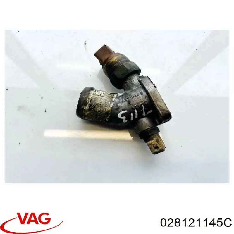 028121145C VAG Brida del sistema de refrigeración (triple unión)