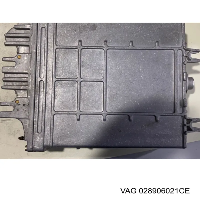 Unidad de control del motor  VAG 028906021CE precio, desde 71,15 EUR