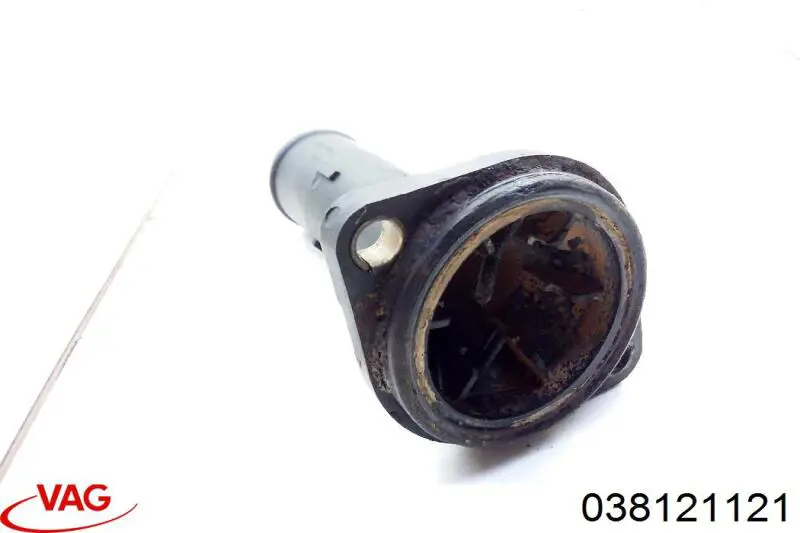 Brida del sistema de refrigeración (triple unión) VAG 038121121 precio, desde 3,50 EUR
