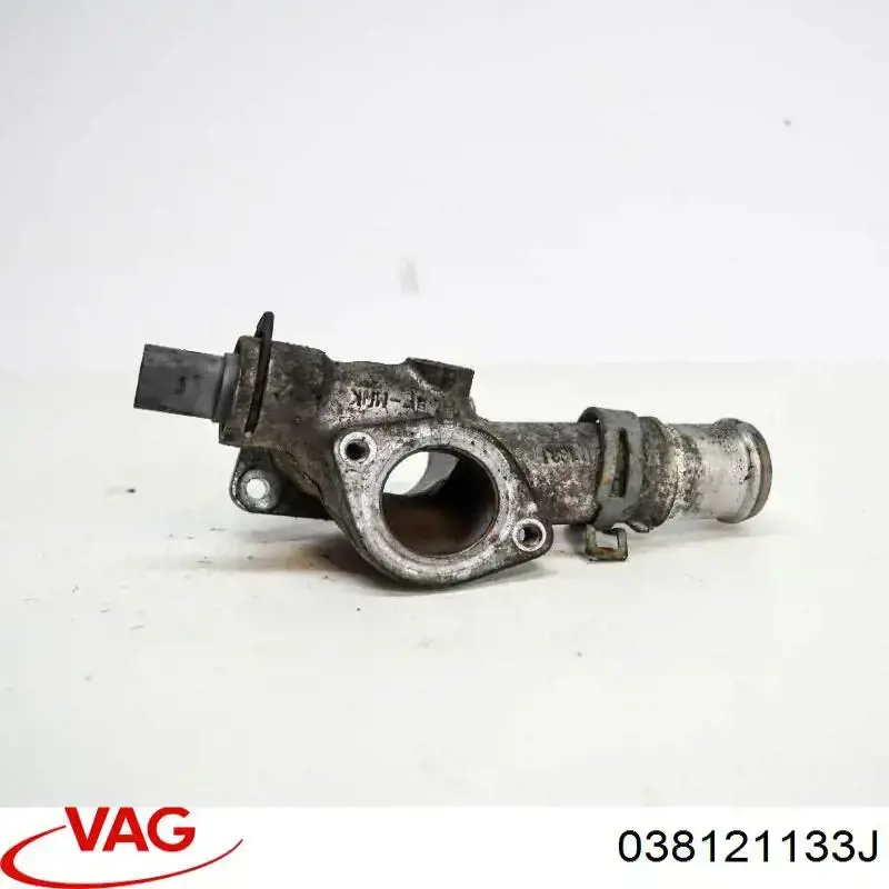 Brida del sistema de refrigeración (triple unión) VAG 038121133J precio, desde 85,67 EUR