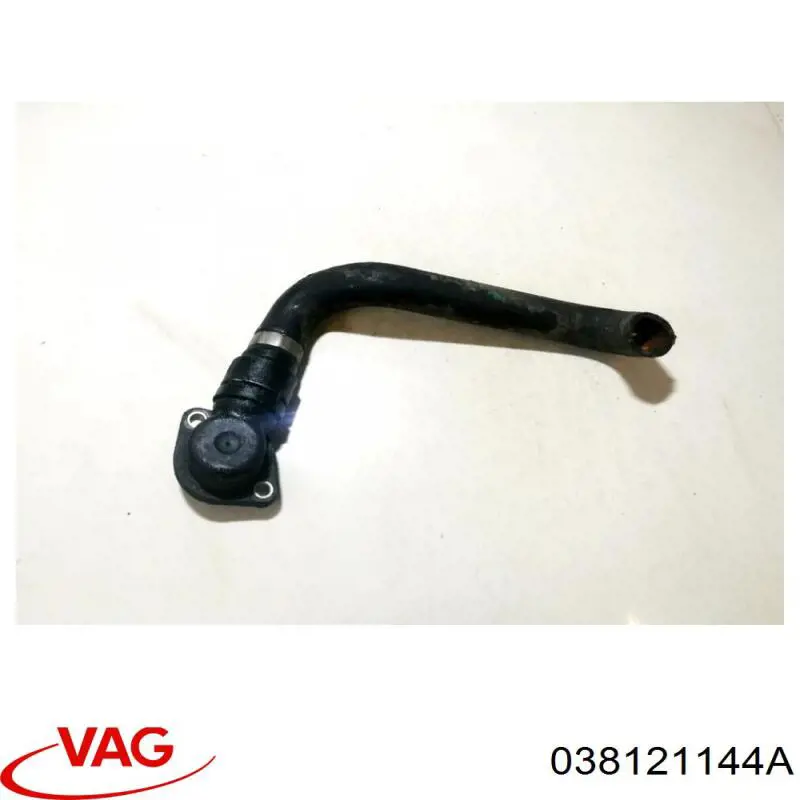 Brida del sistema de refrigeración (triple unión) 38121144A VAG