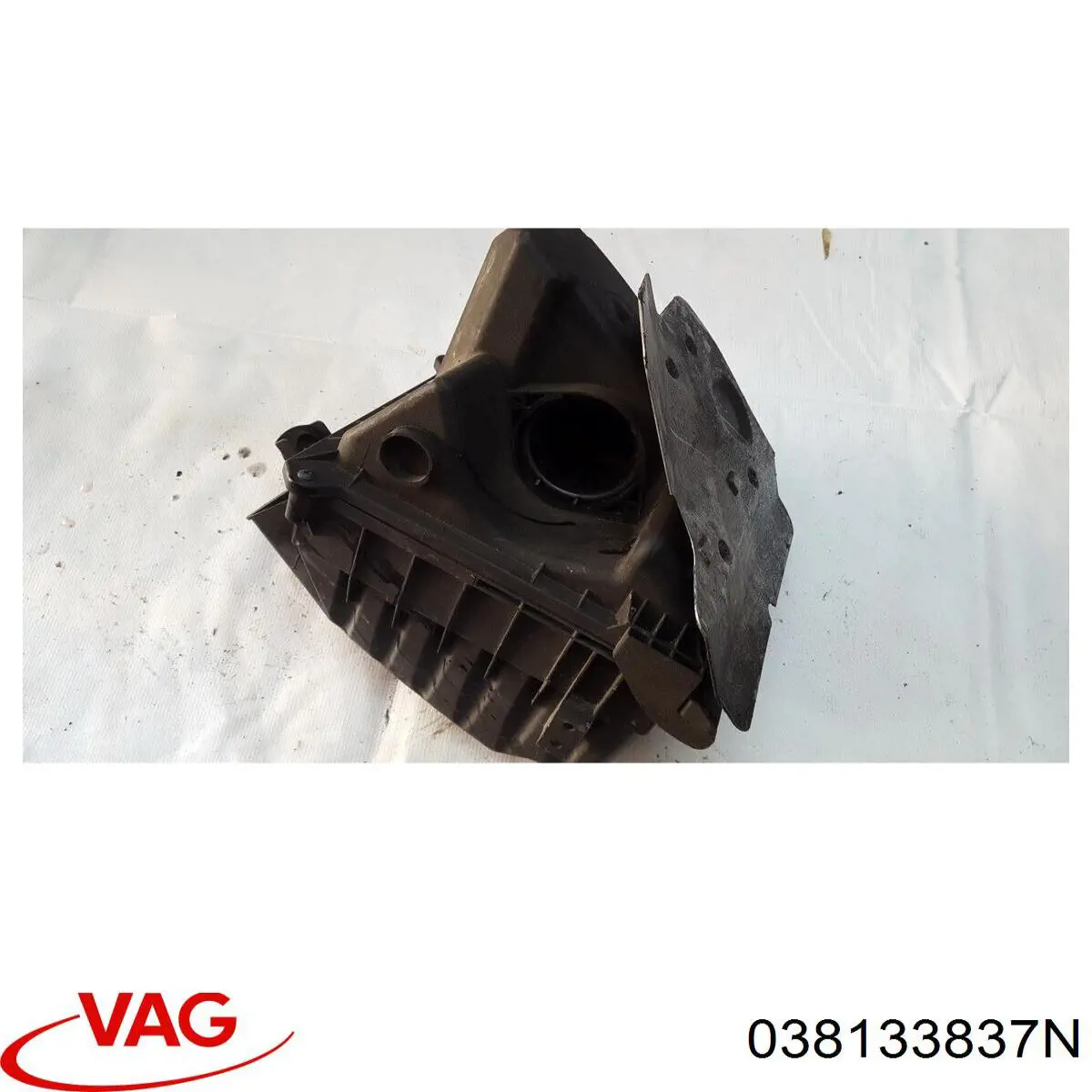 Caja del filtro de aire VAG 038133837N precio, desde 284,76 EUR