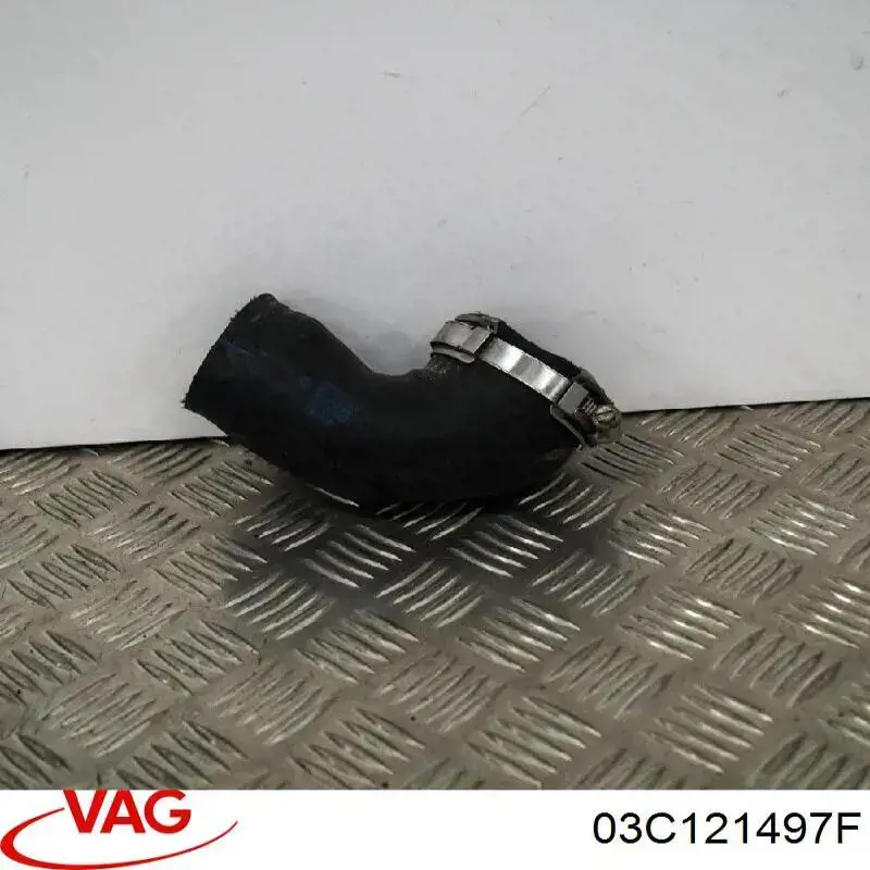 Manguera de refrigerante del turbocompresor, entrada 03C121497F VAG