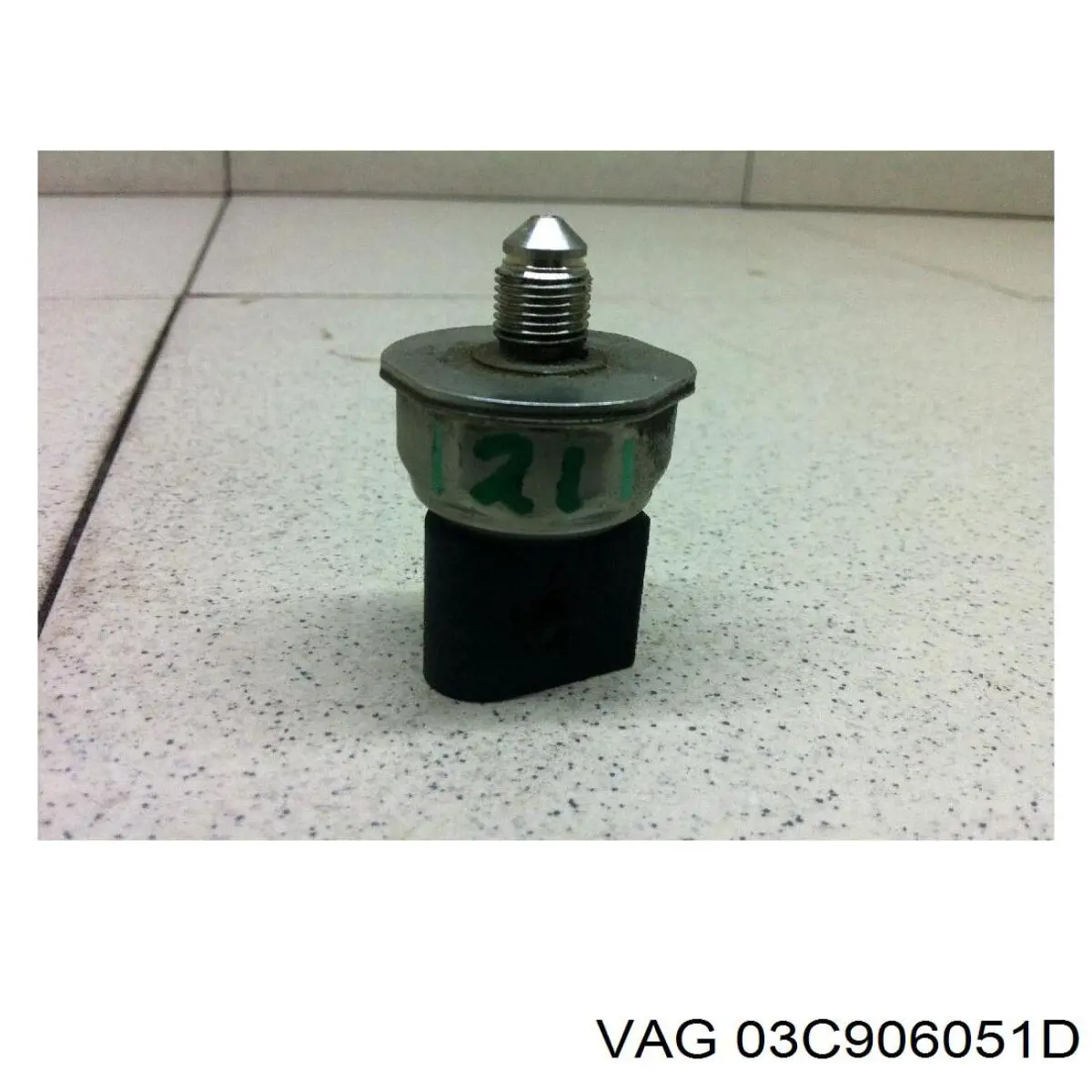 Sensor de la presión del combustible VAG 03C906051D