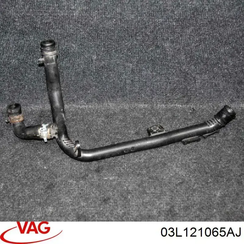 Manguera (conducto) del sistema de refrigeración Volkswagen Passat 362