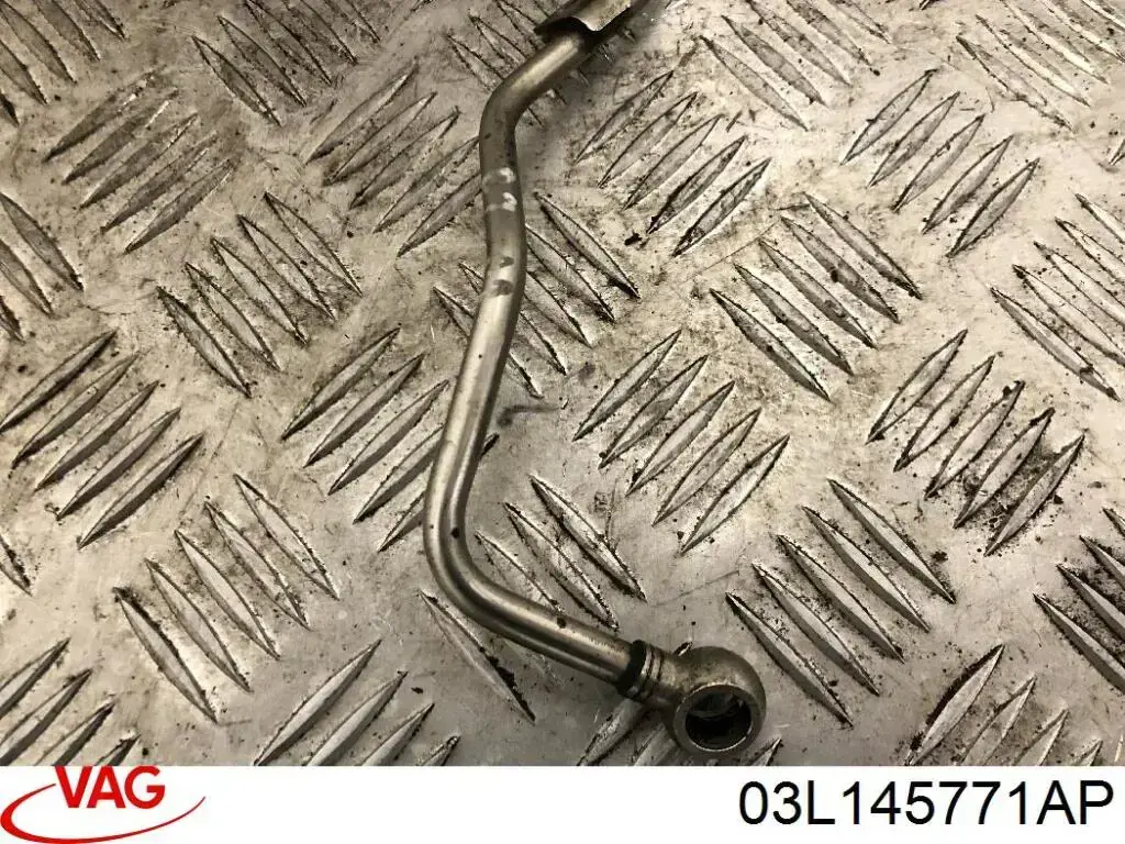 Comprar 03L145771AP VAG Tubo de suministro de aceite a la turbina