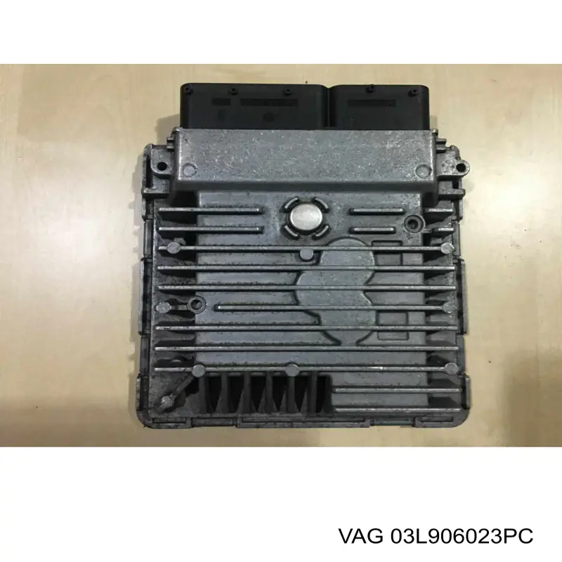 Unidad de control del motor  VAG 03L906023PC precio, desde 1889,30 EUR