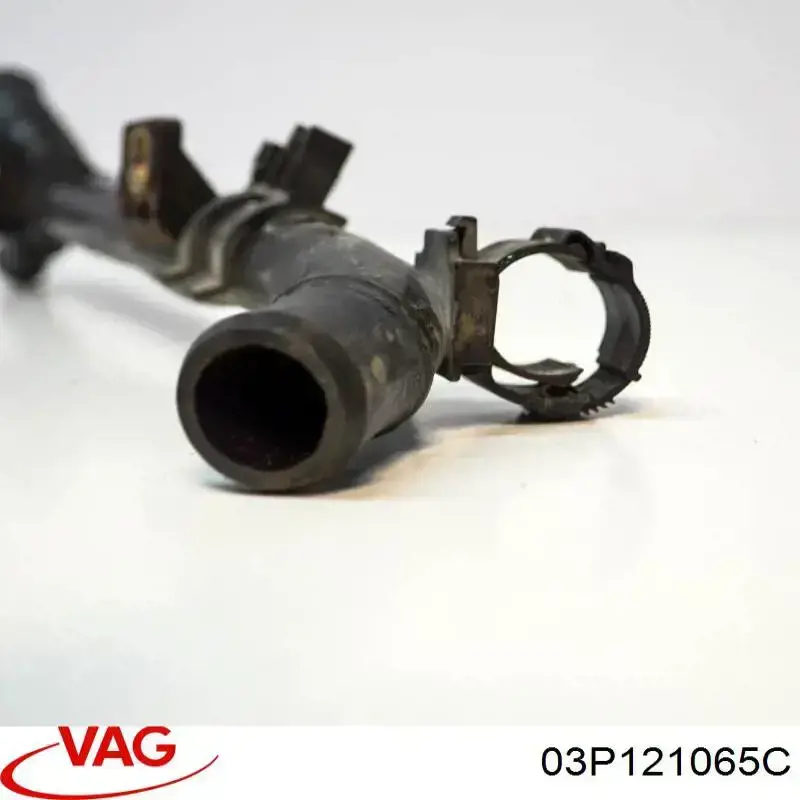 Manguito de líquido refrigerante VAG 03P121065C precio, desde 22,84 EUR