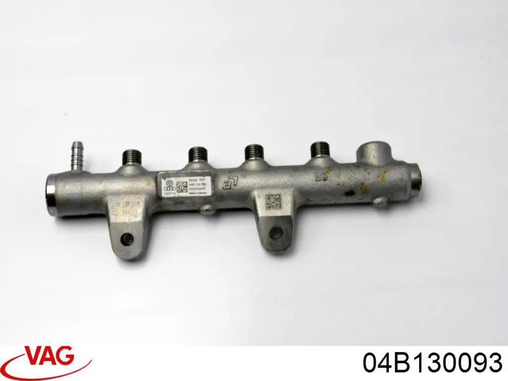 04B130093 VAG Rampa de combustible