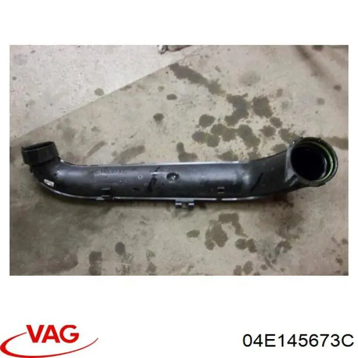 Tubo de admisión de aire al turbocompresor 04E145673C VAG