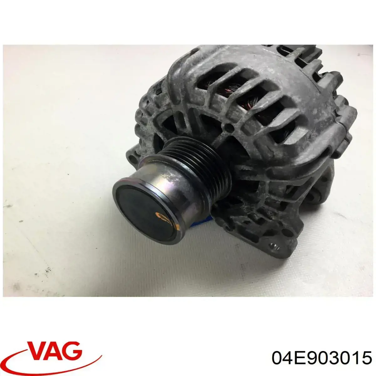 Alternador 04E903015HX VAG