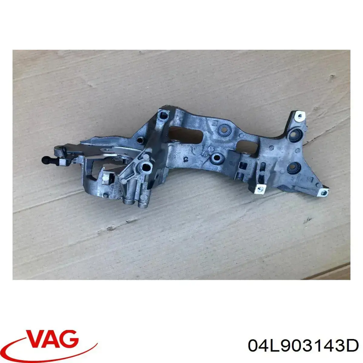04L903143D VAG Soporte alternador