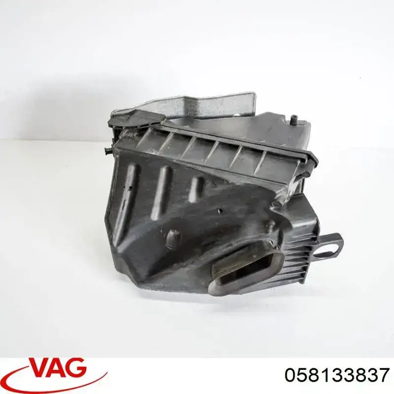 Caja del filtro de aire VAG 058133837 precio, desde 47,92 EUR